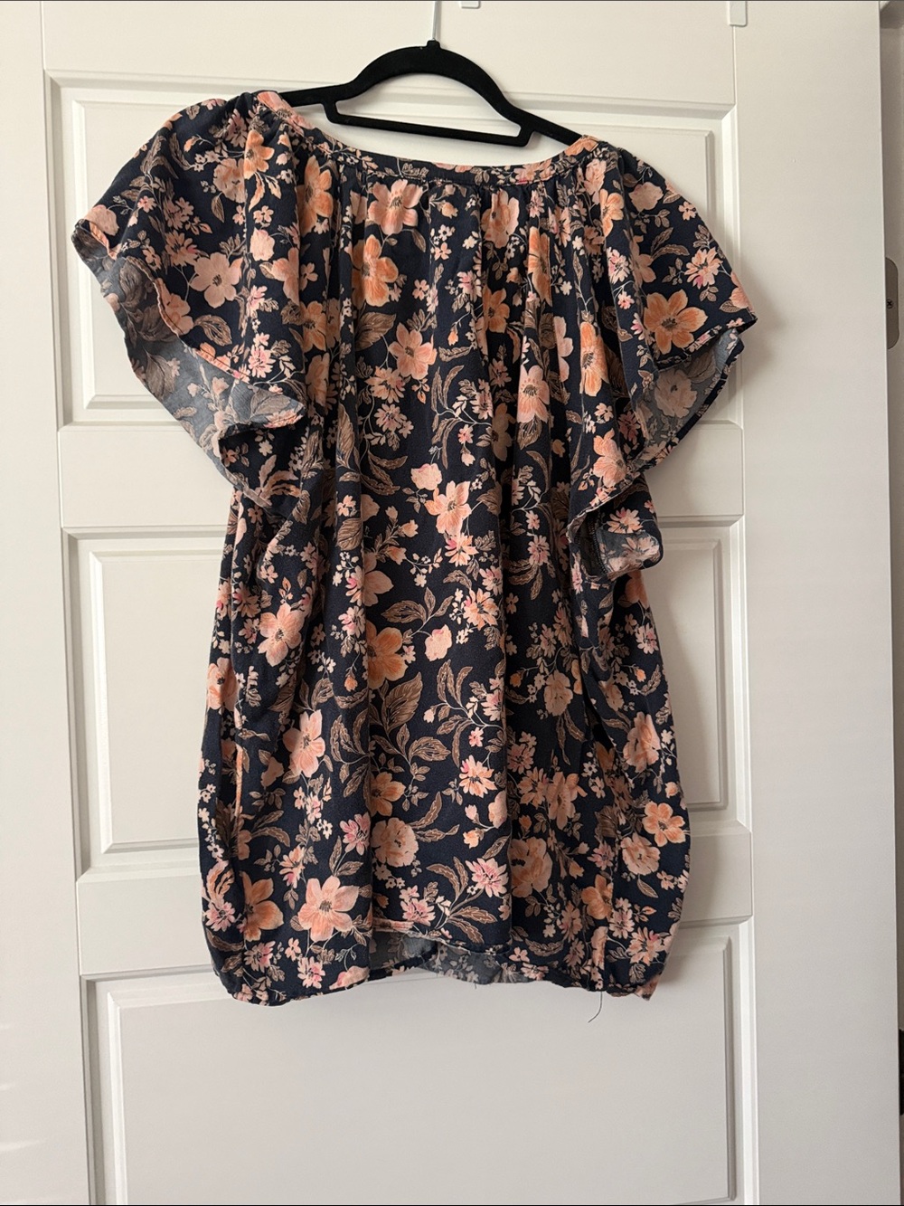 Old Navy Navy Floral Scoop Neck Blouse with Peach Flowers - Picture 5 of 5